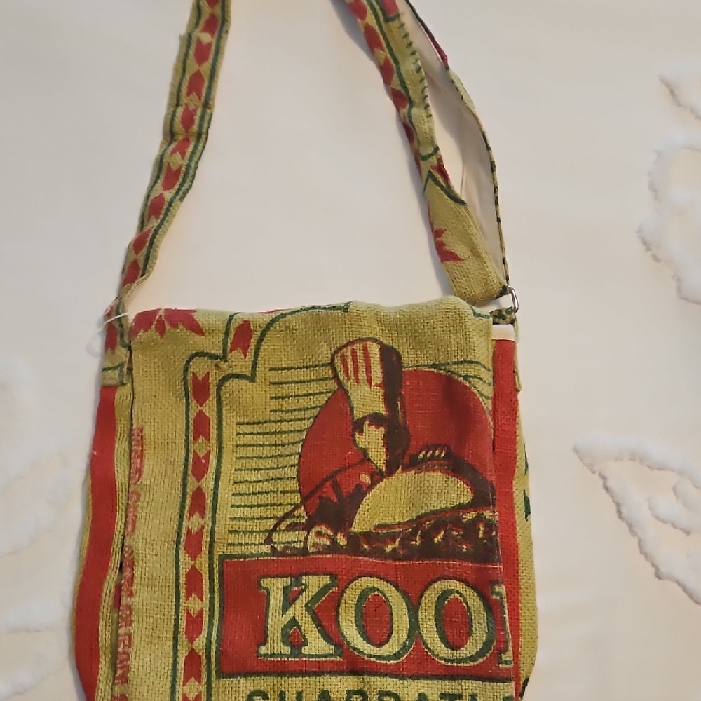 Earth DIVA Tan and Red Women Bag